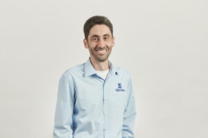 Read Leon Kashap's perspective: Applying experience where it matters most – on site
